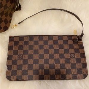 Louis Vuitton Neverfull GM Zippered Clutch